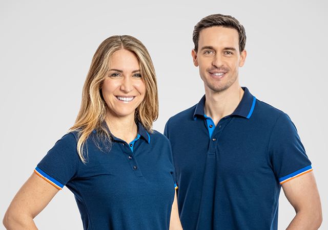 Paar in Polo Shirts