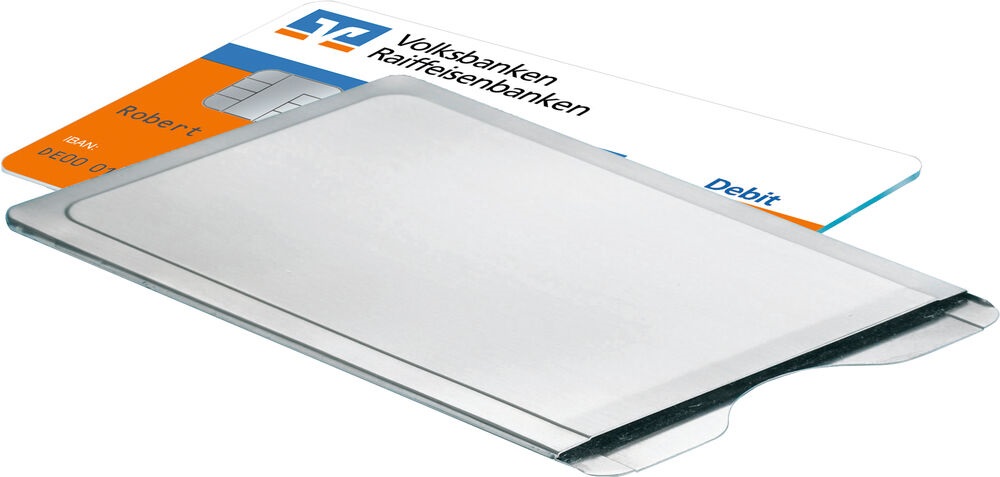 Kartenhülle Edelstahl mit NFC Schutz Kartenhülle liegend auf einer Karte