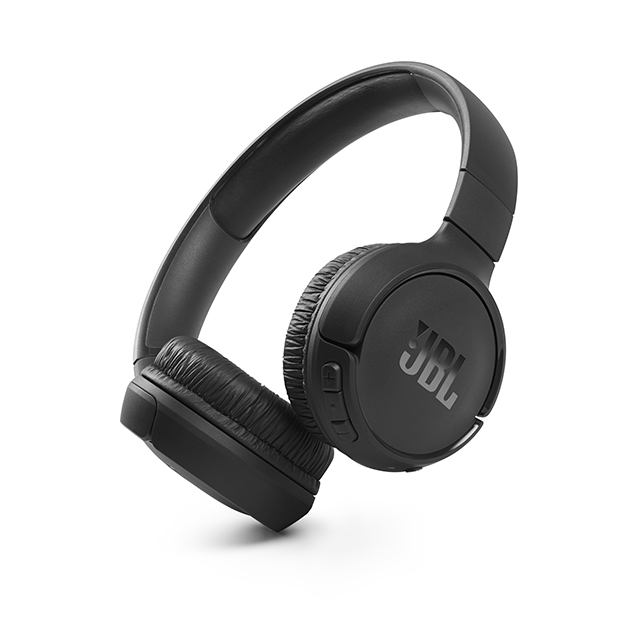 JBL Tune 510BT On-Ear Kopfhörer – schwarz leicht gekippter Kopfhörer